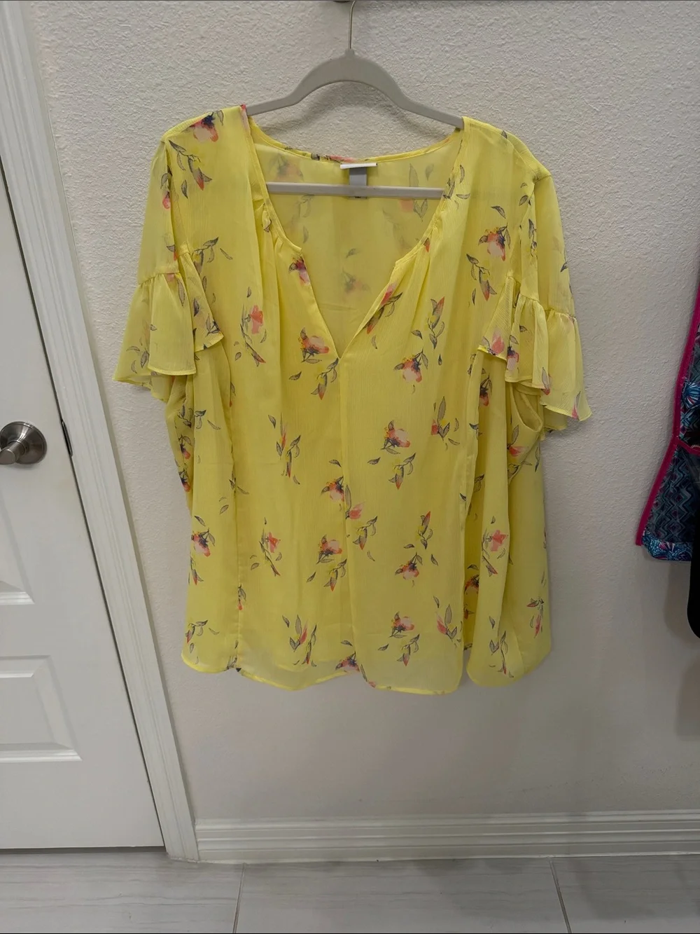 Ava & Viv Yellow Floral Ruffle Sleeve Blouse